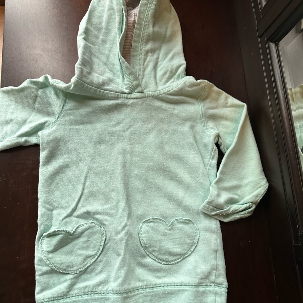 Carter’s Girls 3T sweatshirt